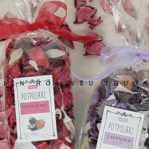 Cánh hoa hồng khô làm gối thơm và lợi ích tuyệt vời