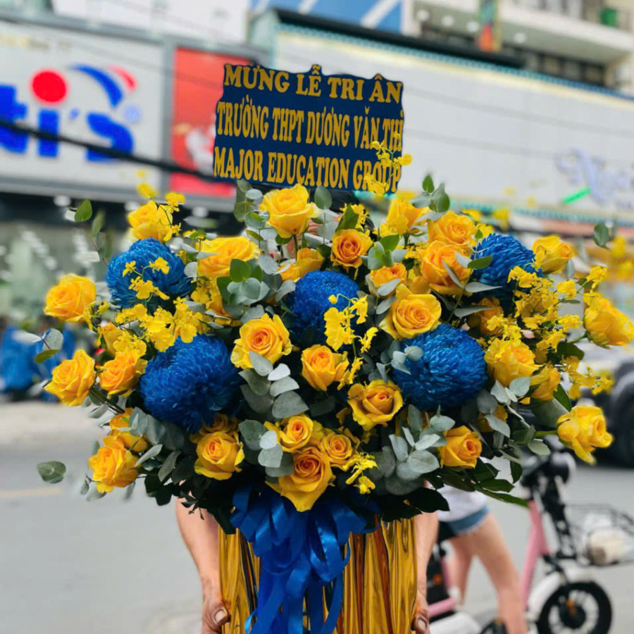 Thành công Phía Trước