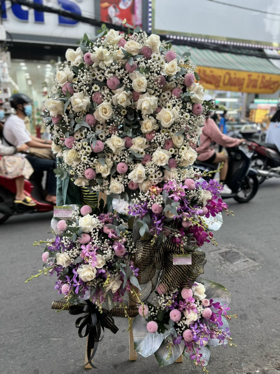 Lẵng Hoa Thương Nhớ