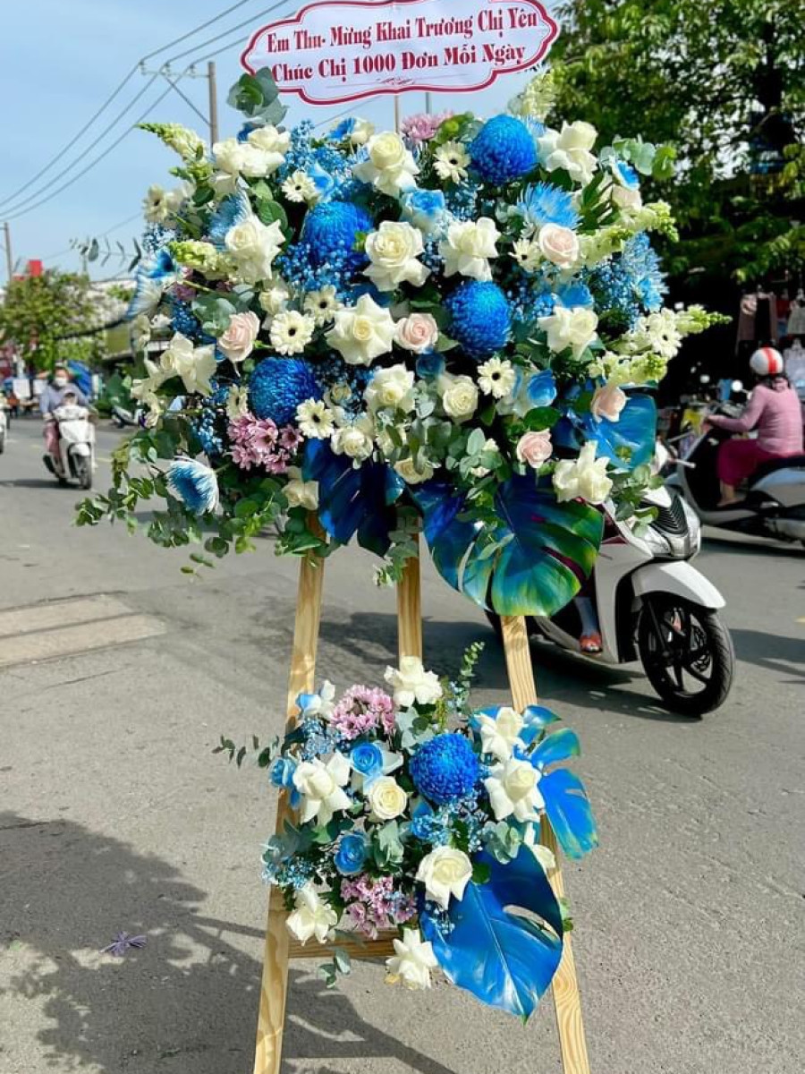 Kệ Hoa Khai Trương Khải Hoàn