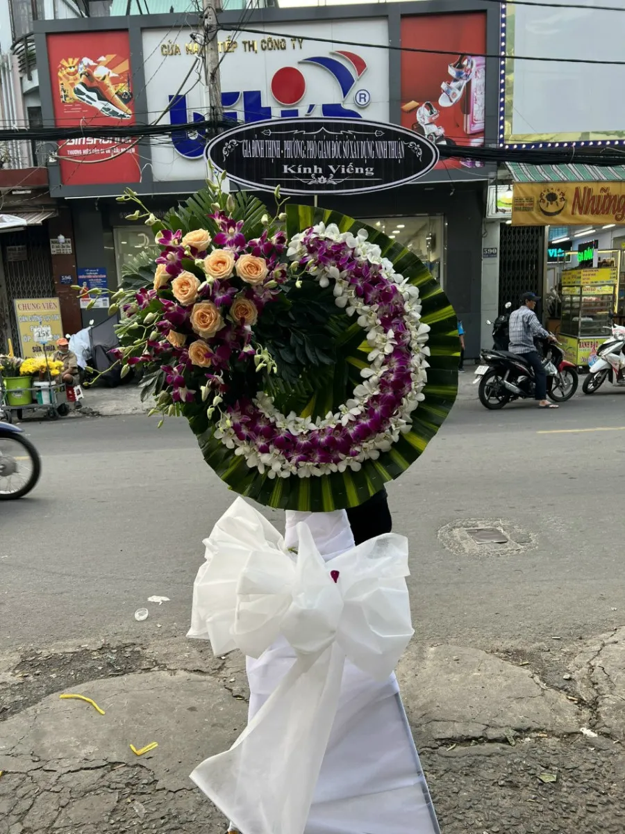 Vòng Hoa Tang Vĩnh Hằng Cát Bụi