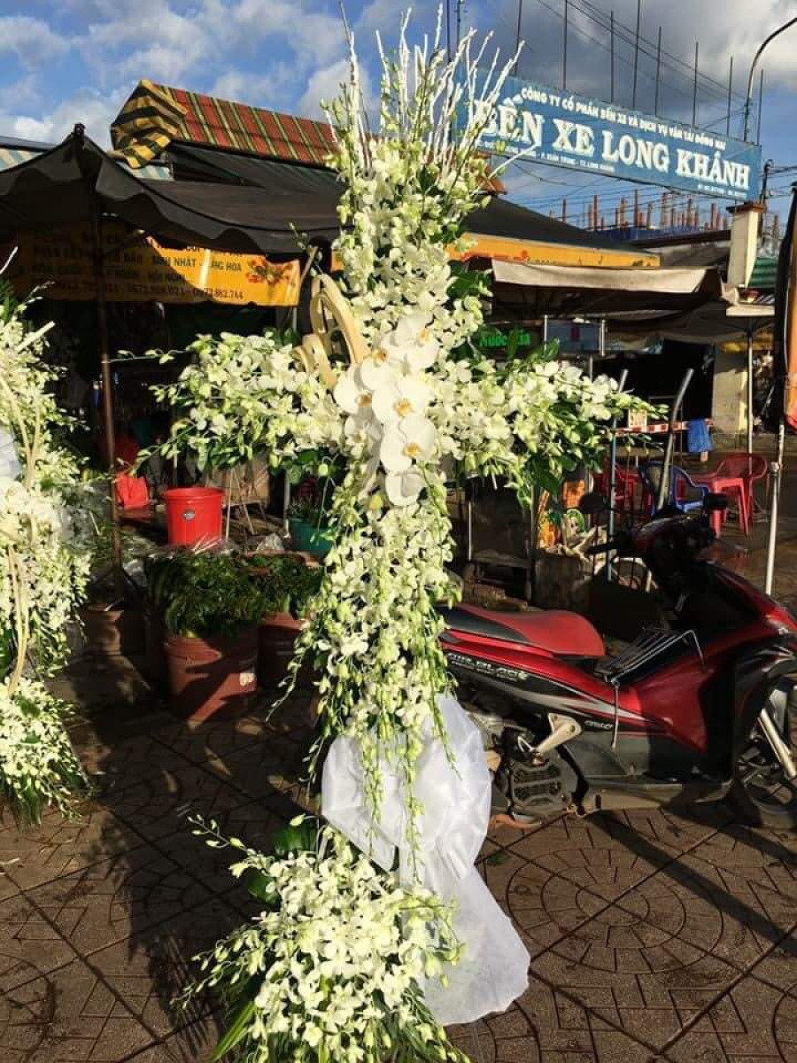 Kệ Hoa Tang Về Miền Vĩnh Hằng