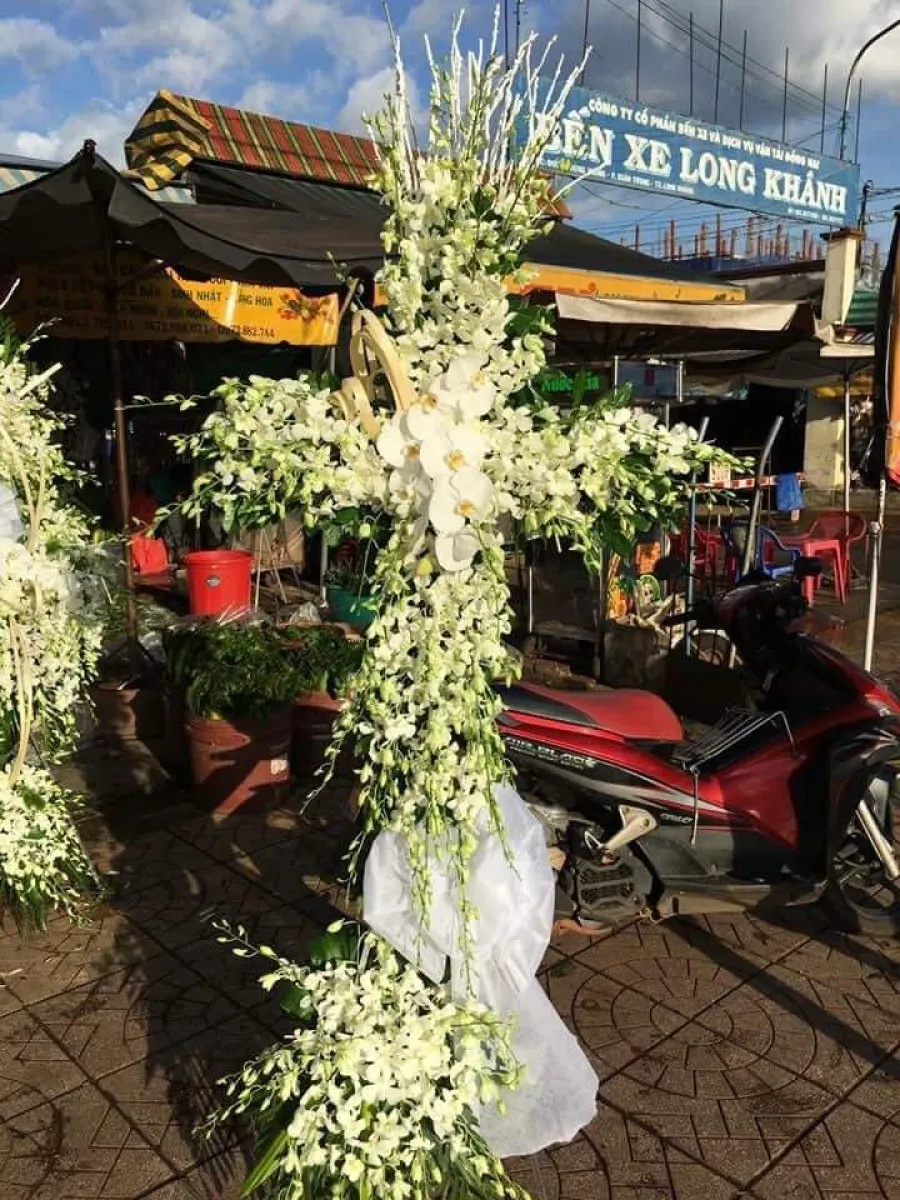 Kệ Hoa Tang Về Miền Vĩnh Hằng