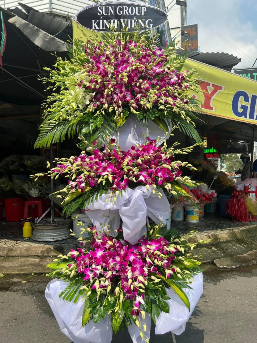 Kệ Hoa Tang Khóc Thương