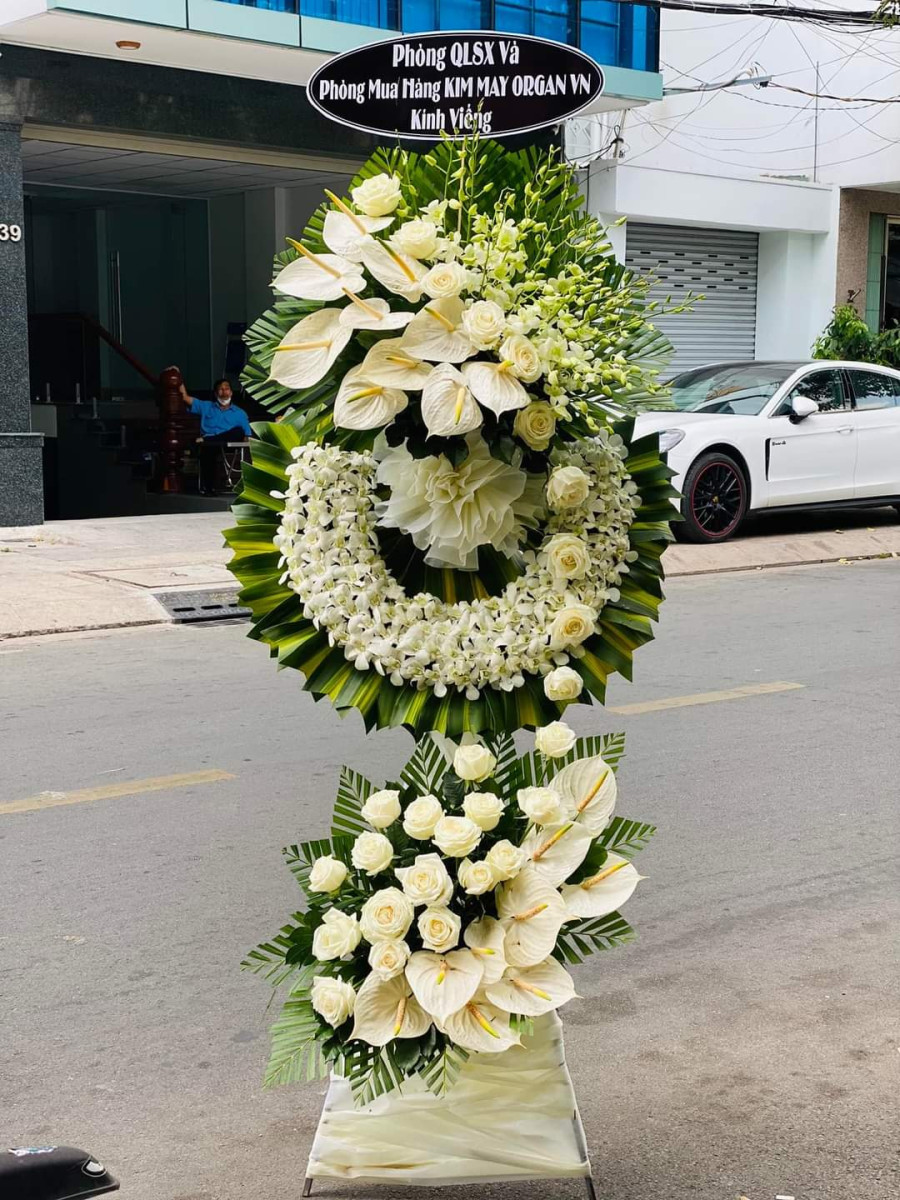 Vòng Hoa Tang Mãi Mãi Xa Rời