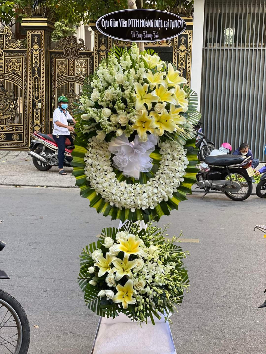 Vòng Hoa Tang Lặng Thầm Nhớ