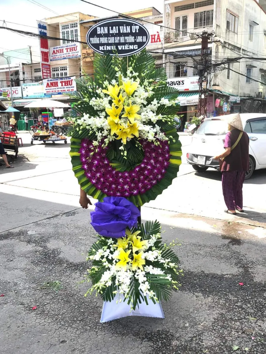 Vòng Hoa Tang Hoa Tím Chiều Tà