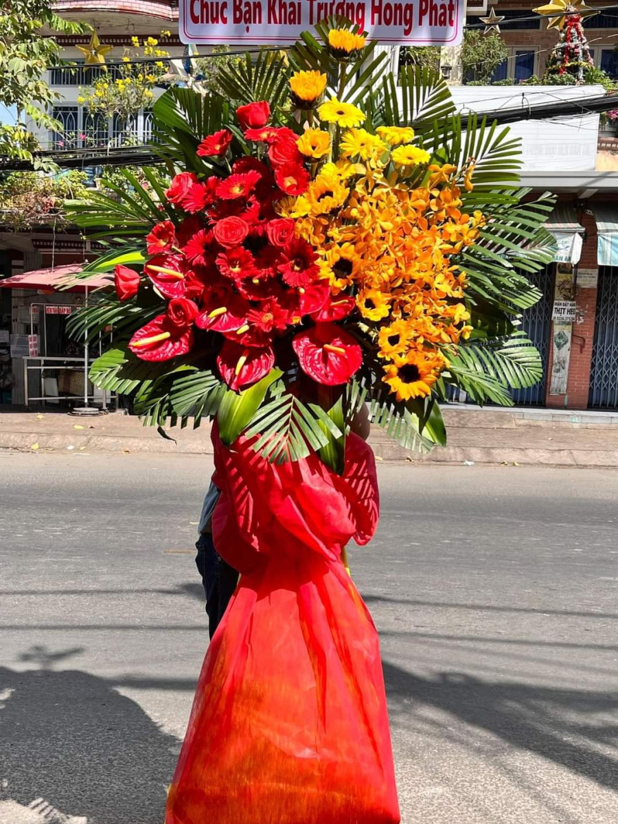 Kệ Hoa Khai Trương Thành Công