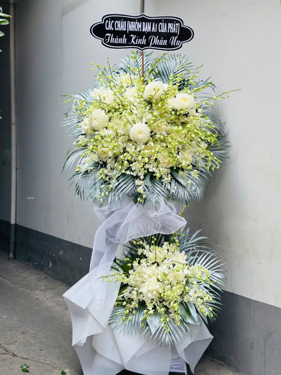 Vòng Hoa Tang Như Mây Khói