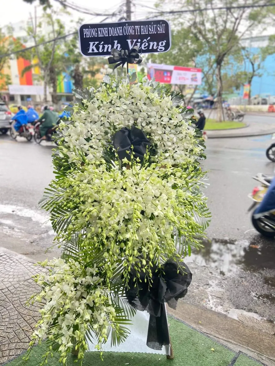 Vòng Hoa Tang Đưa Về Cõi Mộng