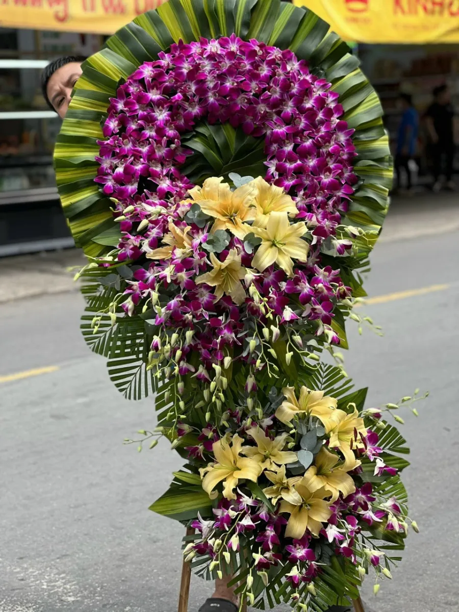 Vòng Hoa Tang Tiễn Về Cõi Mây