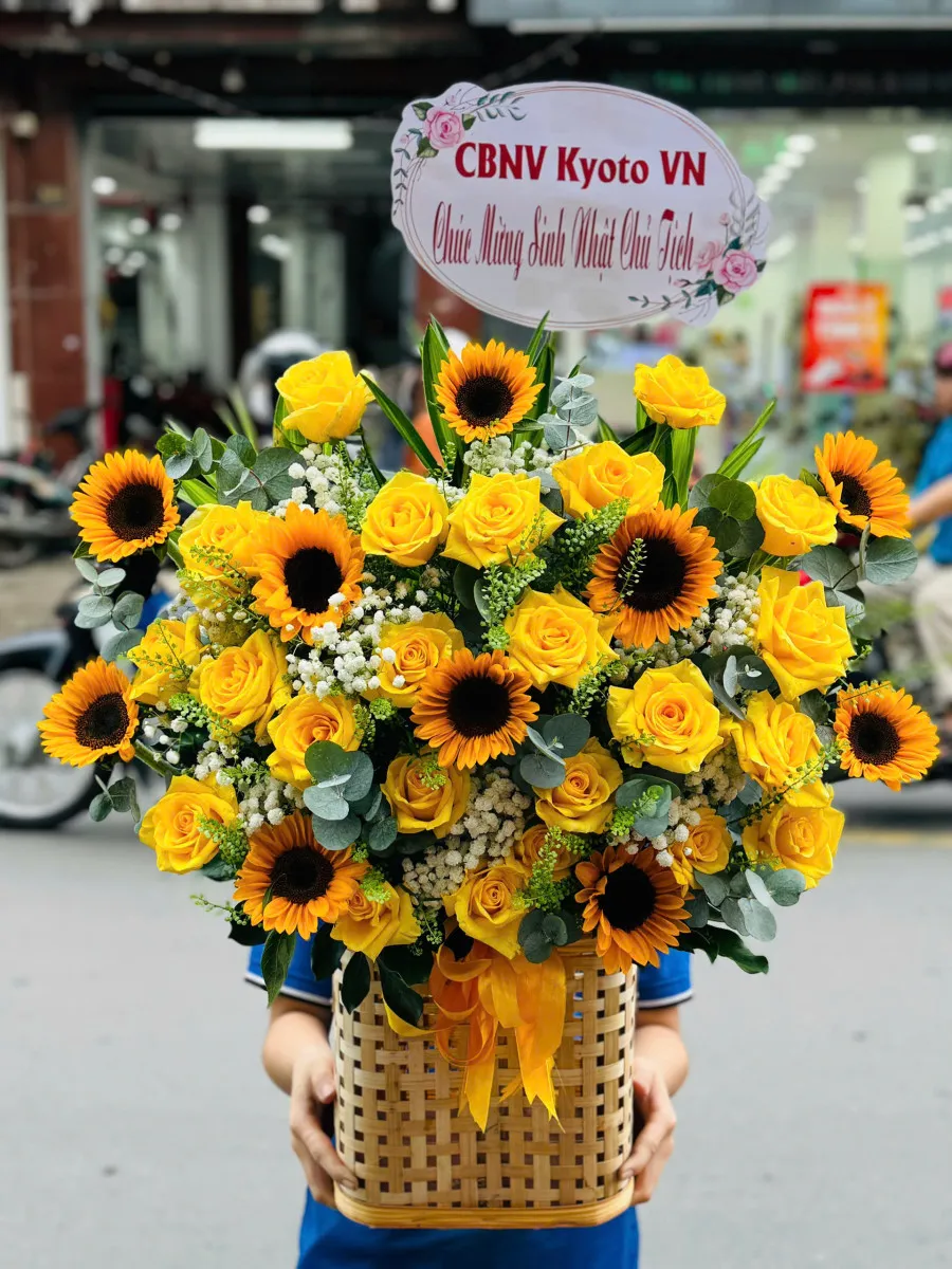 Chào Đón Niềm Vui