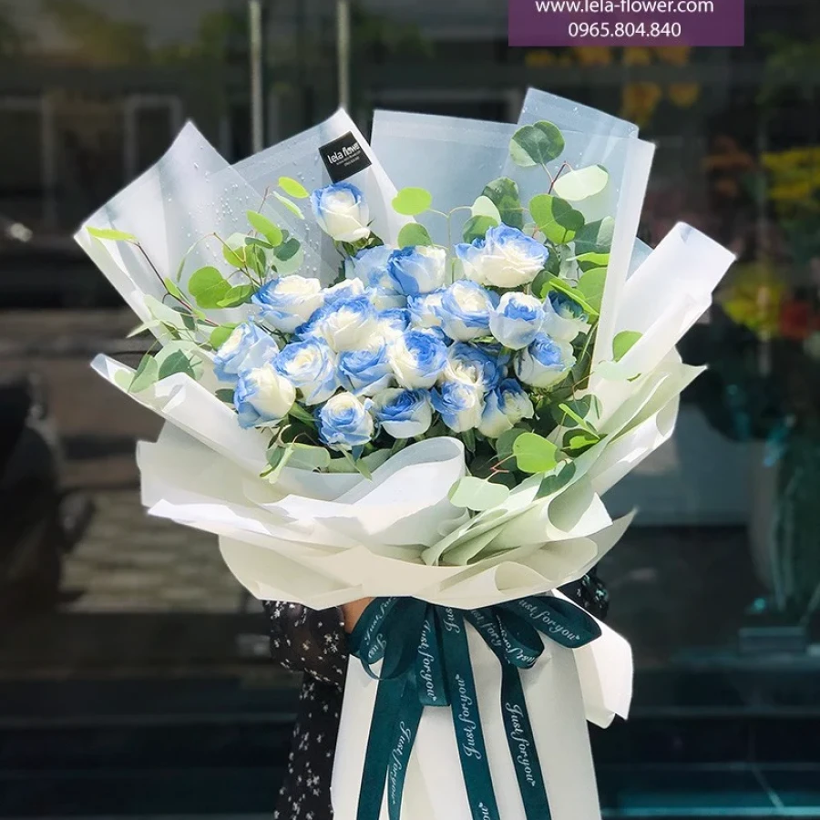 Bó hoa Hồng Trắng Xanh xịn xò