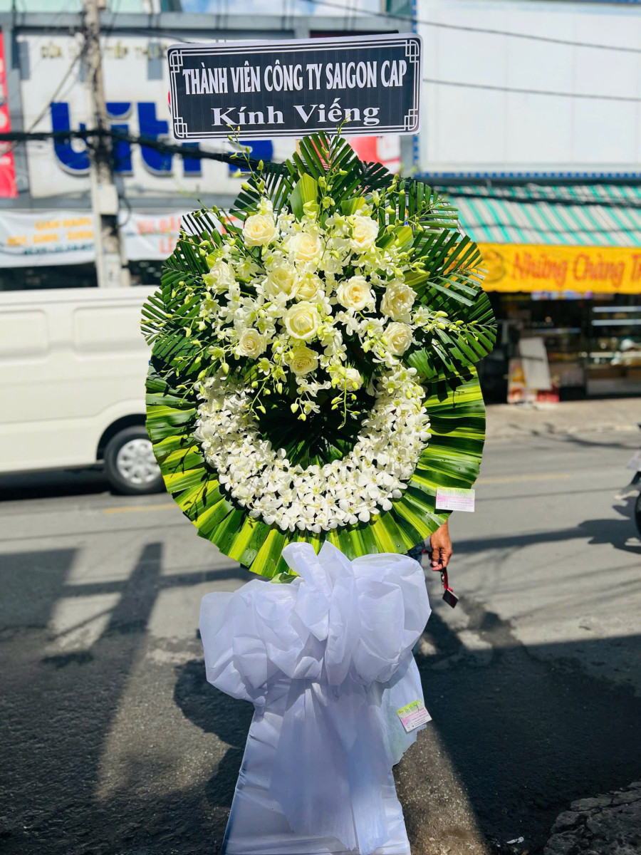 Vòng Hoa Tang Tựa Nắng Chiều Tà