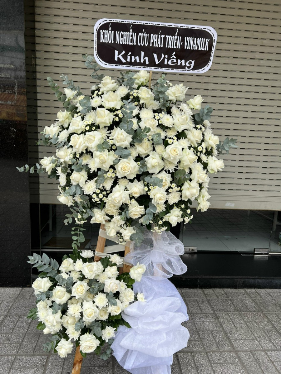 Kệ Hoa Tang Sầu Thương