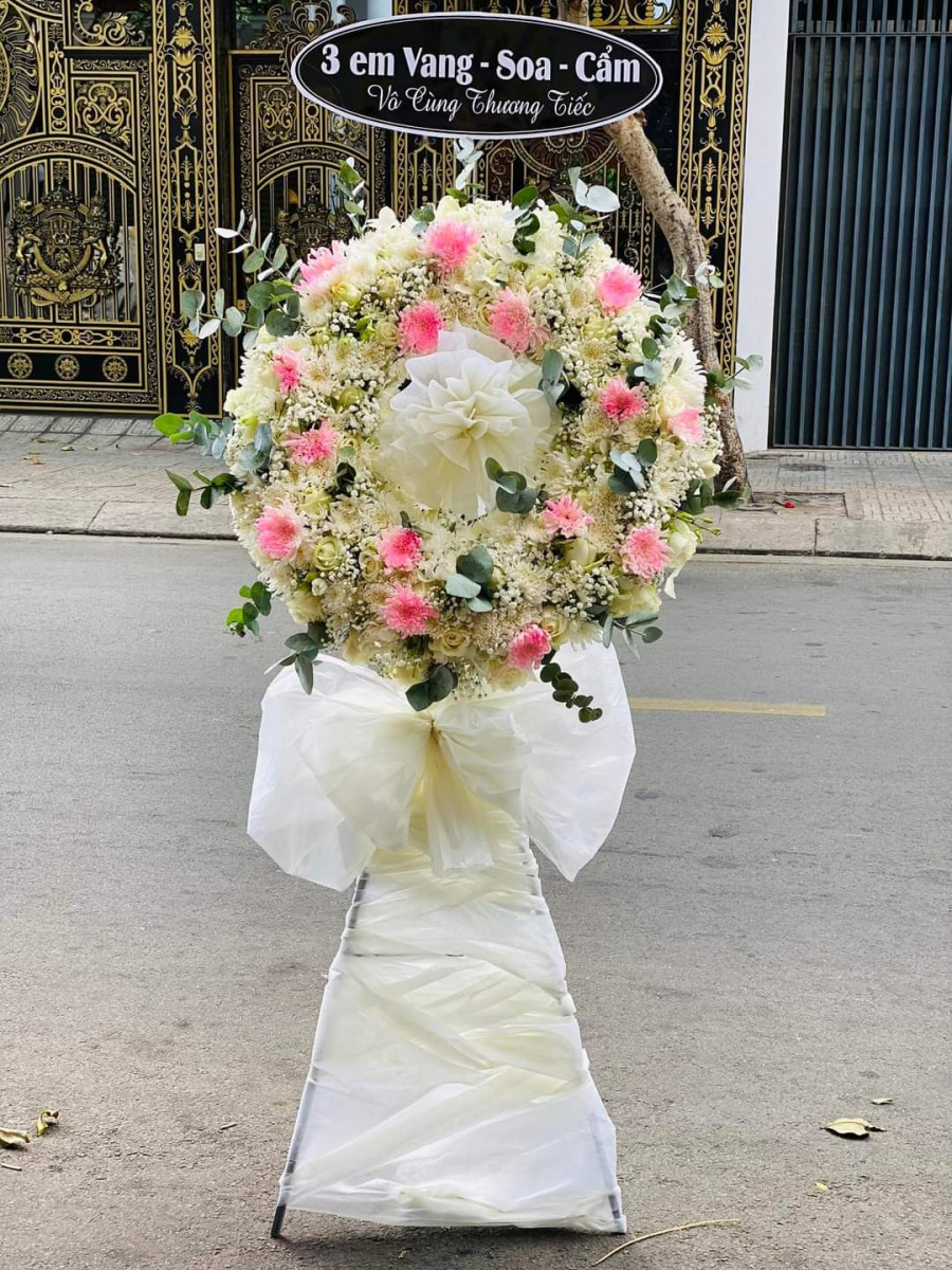 Vòng Hoa Tang Mây Trắng