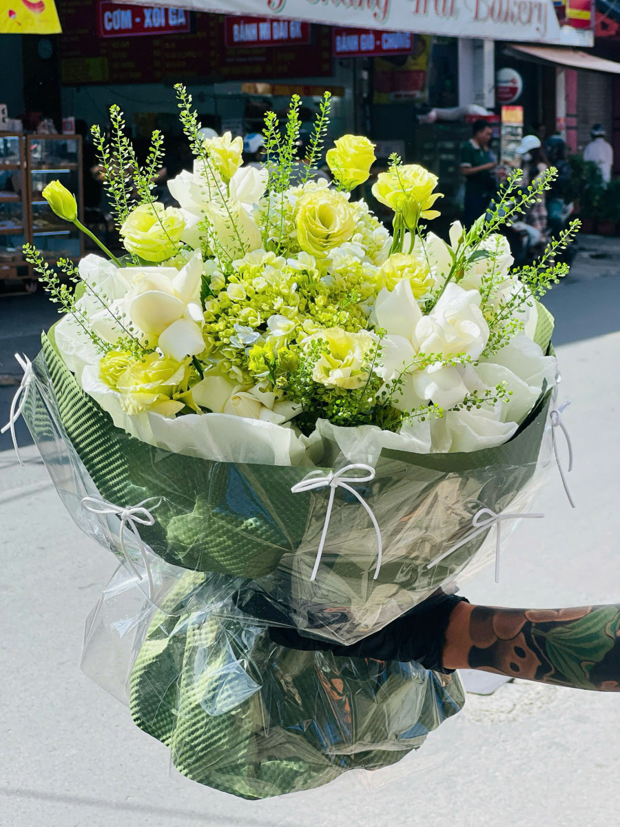 Bó hoa Hồng Trắng Xanh xịn xò