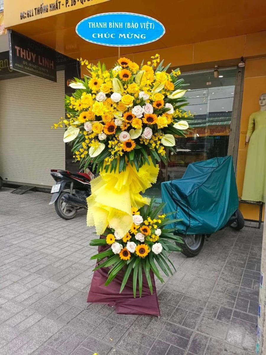 Kệ Hoa Khai Trương Lộc Xuân