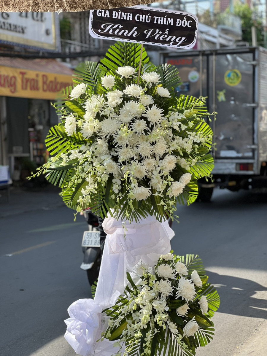 Kệ Hoa Tang Chia Ly